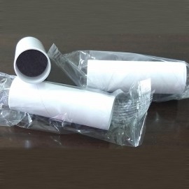 Tubete de papelão com filtro protetor / Tuberías de cartón con filtro protector.